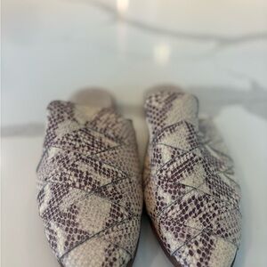 Women's Snakeskin Patterned Slip-On Shoes